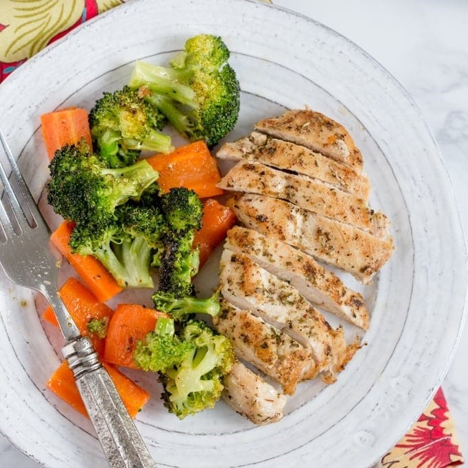low calorie skinny lunch under 300 calories with vegetables and chicken
